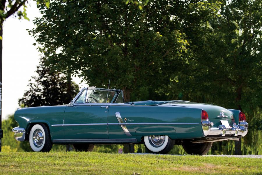  Lincoln Capri Special Custom Convertible 1953 года  (фото 11 из 18)